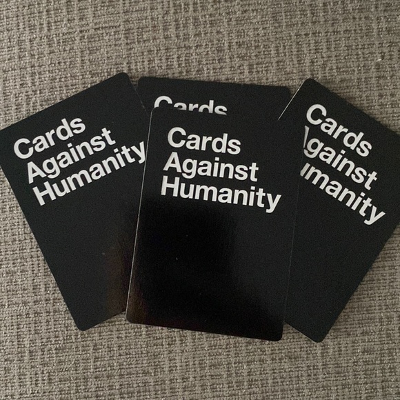 Cards Against Humanity Green Box (18+) - Picture 4 of 5